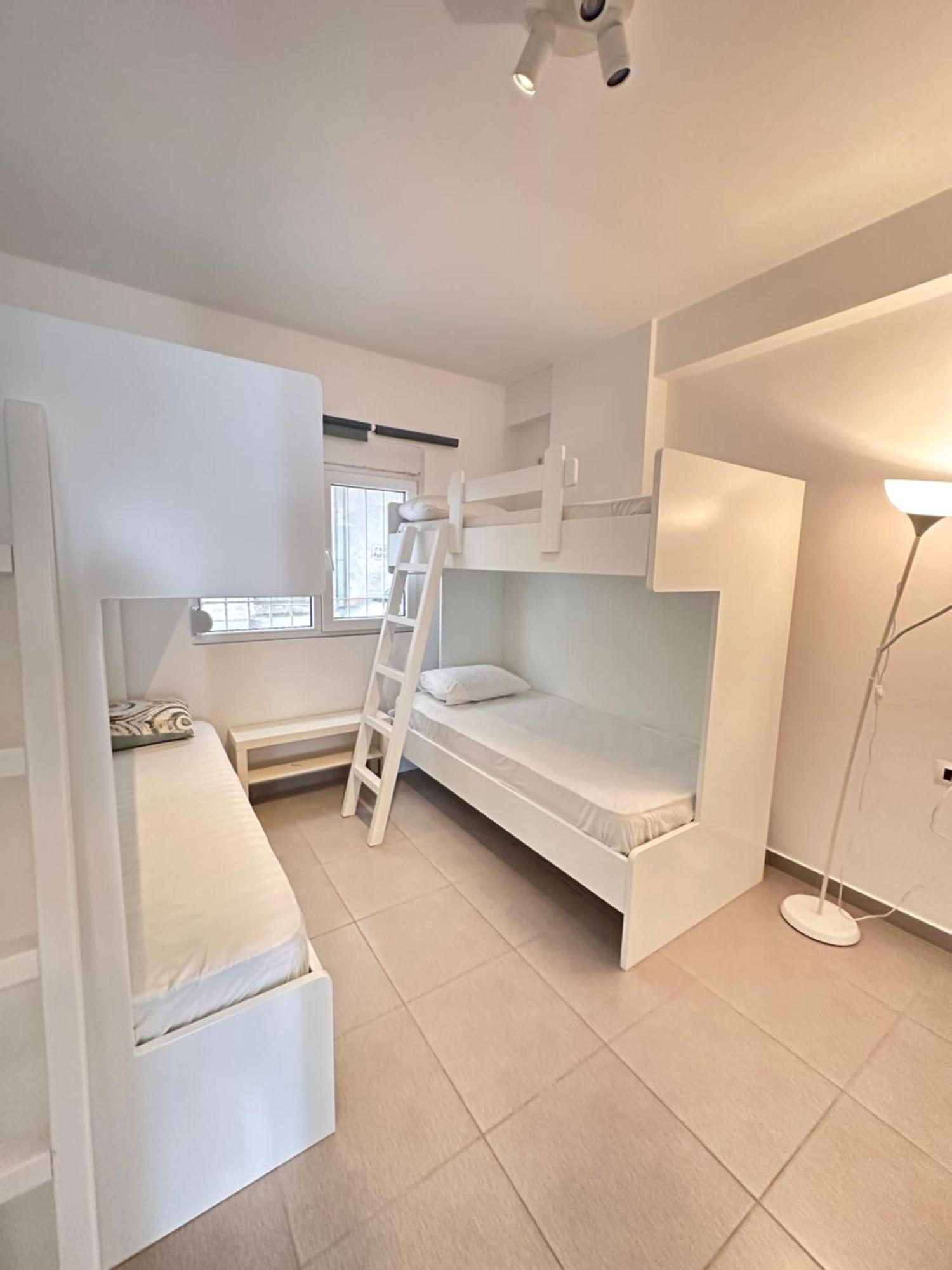 סרנדה Veranda Sea View Apartment מראה חיצוני תמונה